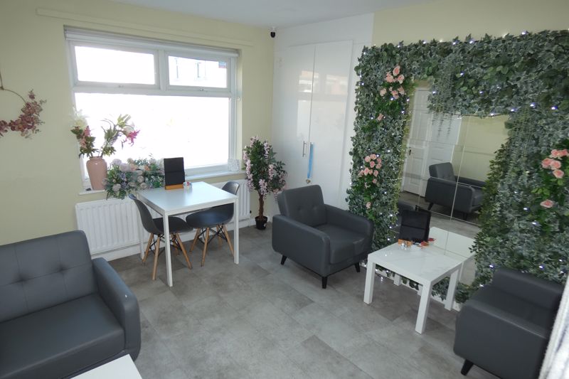 Ground Floor- click for photo gallery